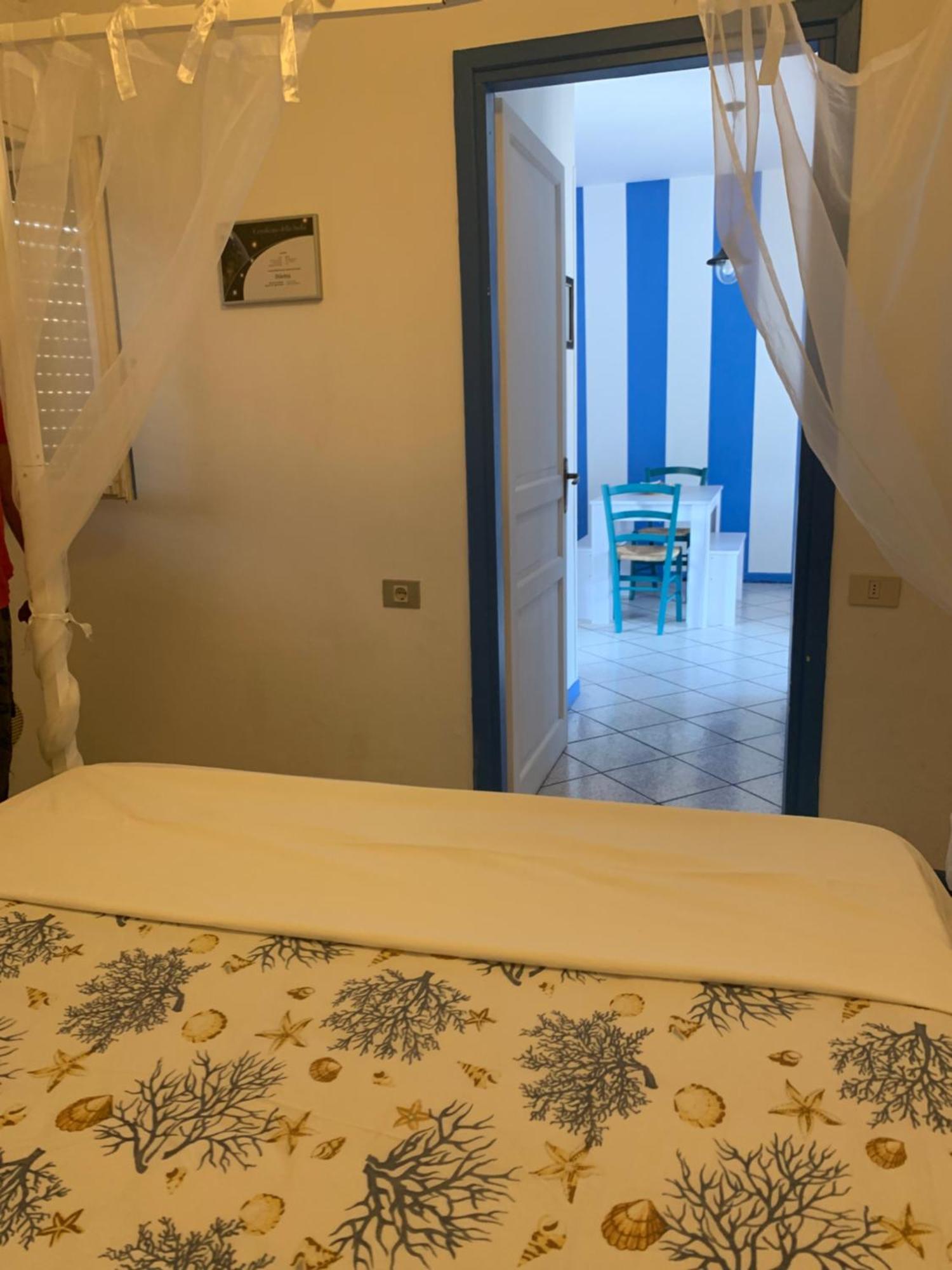 Casa In Riva Al Lago Diletta Spiti 카스텔레토소프라티시노 외부 사진